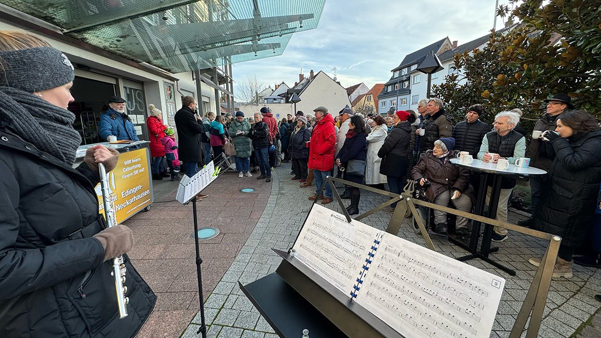 Neujahrsempfang vor dem Edinger Rathaus